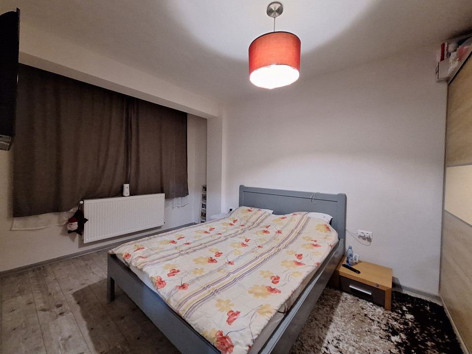 Apartament cu 3 camere, 43 mp, balcon, zona LIDL