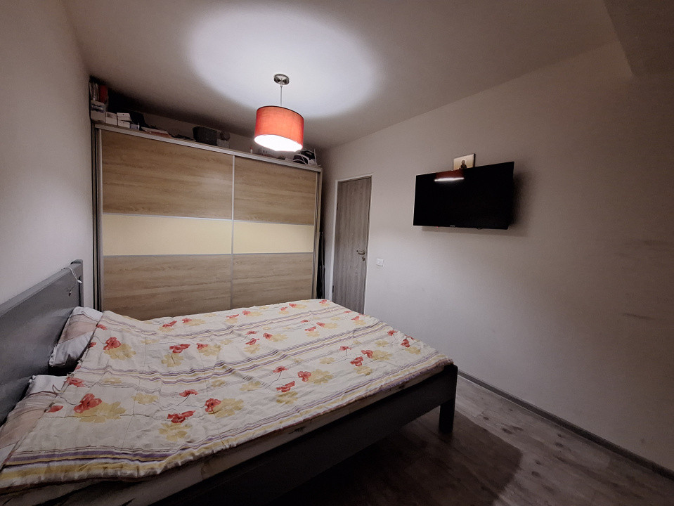 Apartament cu 3 camere, 43 mp, balcon, zona LIDL