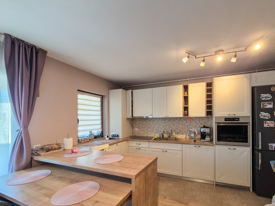 Apartament 3 camere,2 bai, 65mp, Terasa 10mp - zona Dumitru Mocanu