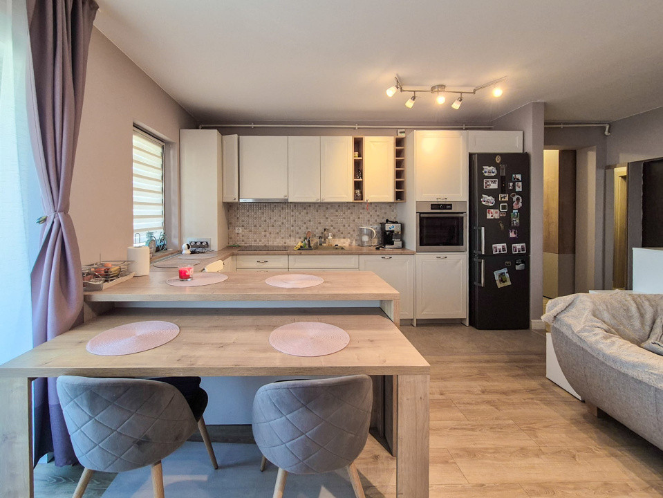 Apartament 3 camere,2 bai, 65mp, Terasa 10mp - zona Dumitru Mocanu