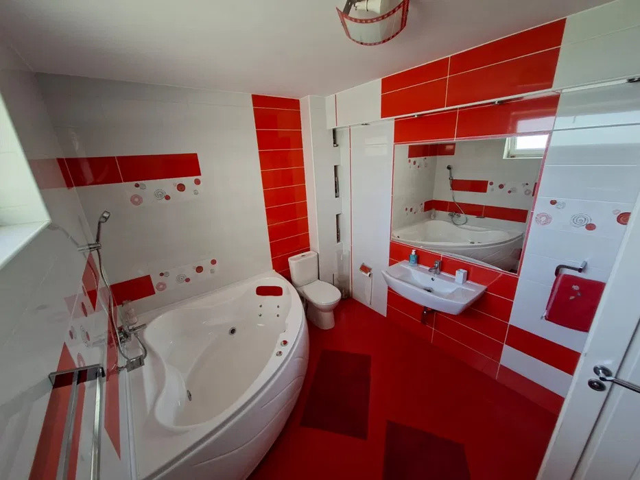 Apartament cu 3 camere, 84 mp, zona Buna Ziua