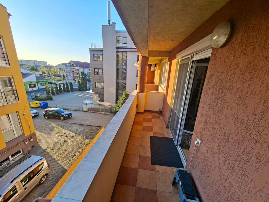 Apartament cu 3 camere, 84 mp, zona Buna Ziua