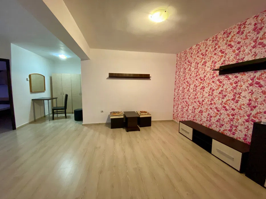 Apartament cu 2 camere, 58 mp, parcare, zona Florilor