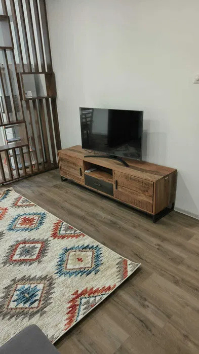 Apartament cu 2 camere, 45 mp, parcare , curte privata , Central, Pet Friendly