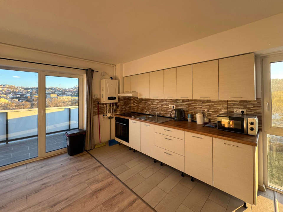 Apartament cu 2 camere, 57mp,parcare, zona Baciu