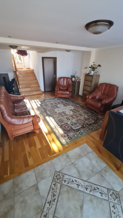 Casa 5 camere zona UMF