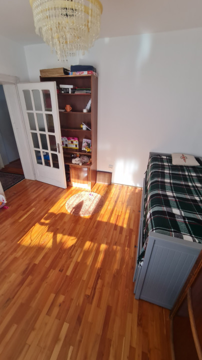 Casa 5 camere zona UMF