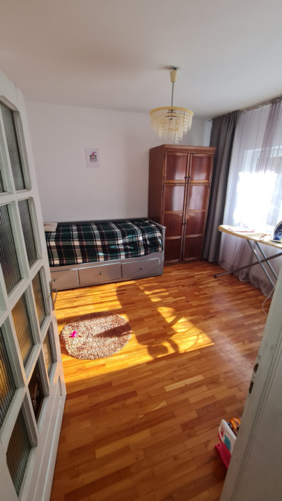 Casa 5 camere zona UMF