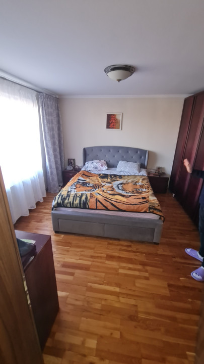 Casa 5 camere zona UMF