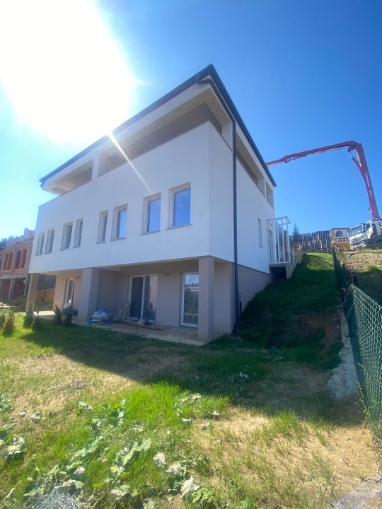 Casa tip Duplex panoramic, 4 camere, 110 mp, teren 225 mp,zona Fagului