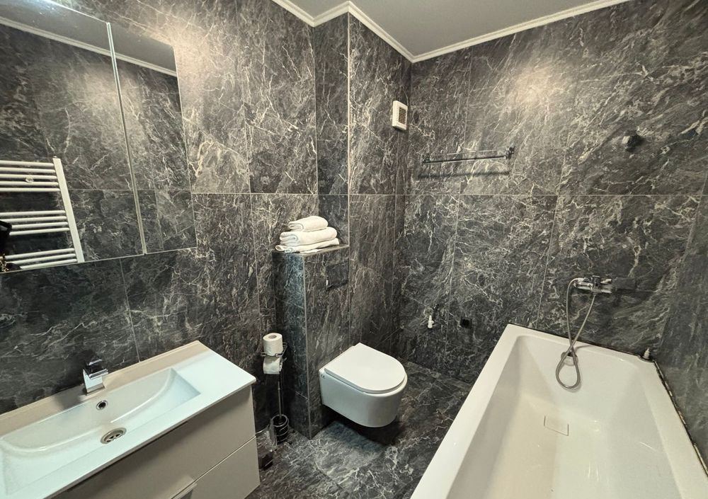 Apartament cu 2 camere la cheie, 45 mp, bloc nou, Zona Dambu Rotund