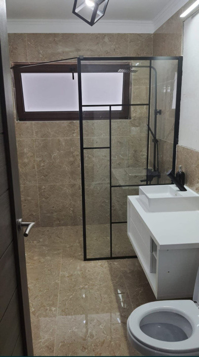 apartament cu 3 camere,zona sub cetate