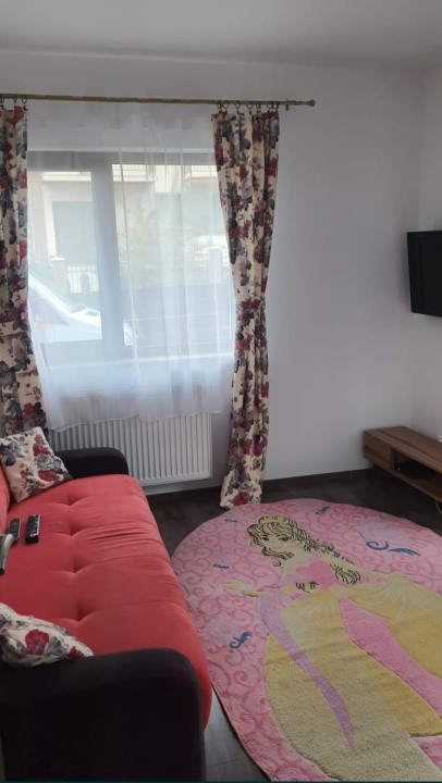 apartament cu 3 camere,zona sub cetate