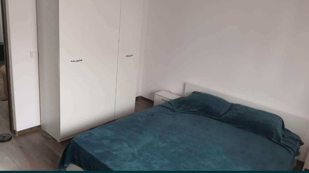 apartament cu 3 camere,zona sub cetate