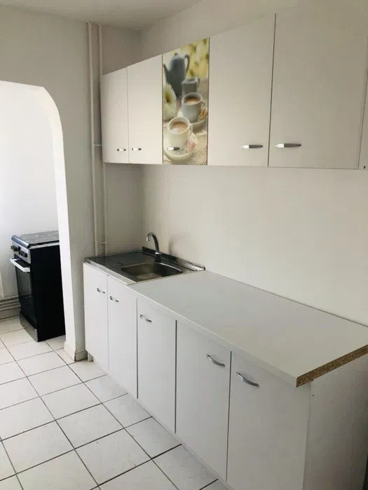 Apartament cu 2 camere,50mp,parcare, zona Intre Lacuri