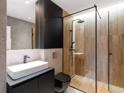 Apartament cu 3 camere,82mp,parcare, zona Andrei Muresanu