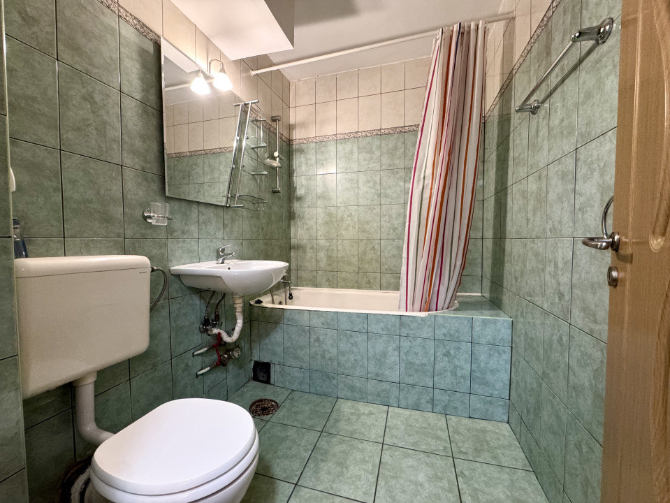 Apartament 2 camere, 45 mp, etaj 2, parcare, zona Liceului Onisifor Ghibu