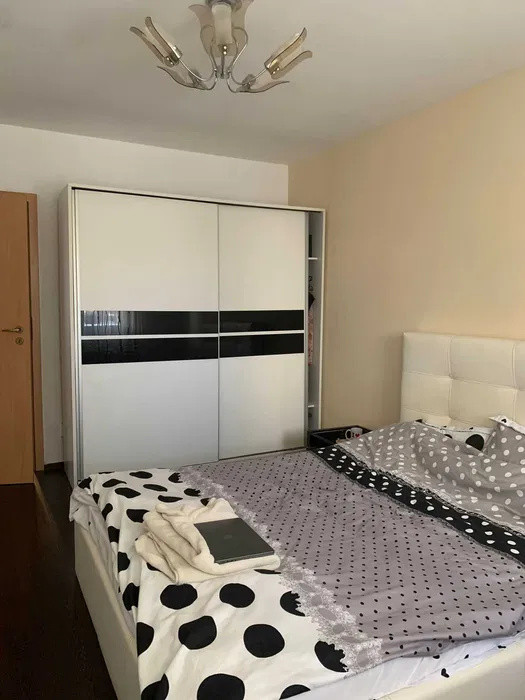 Apartament cu 3 camere, 63 mp, parcare, zona Tineretului