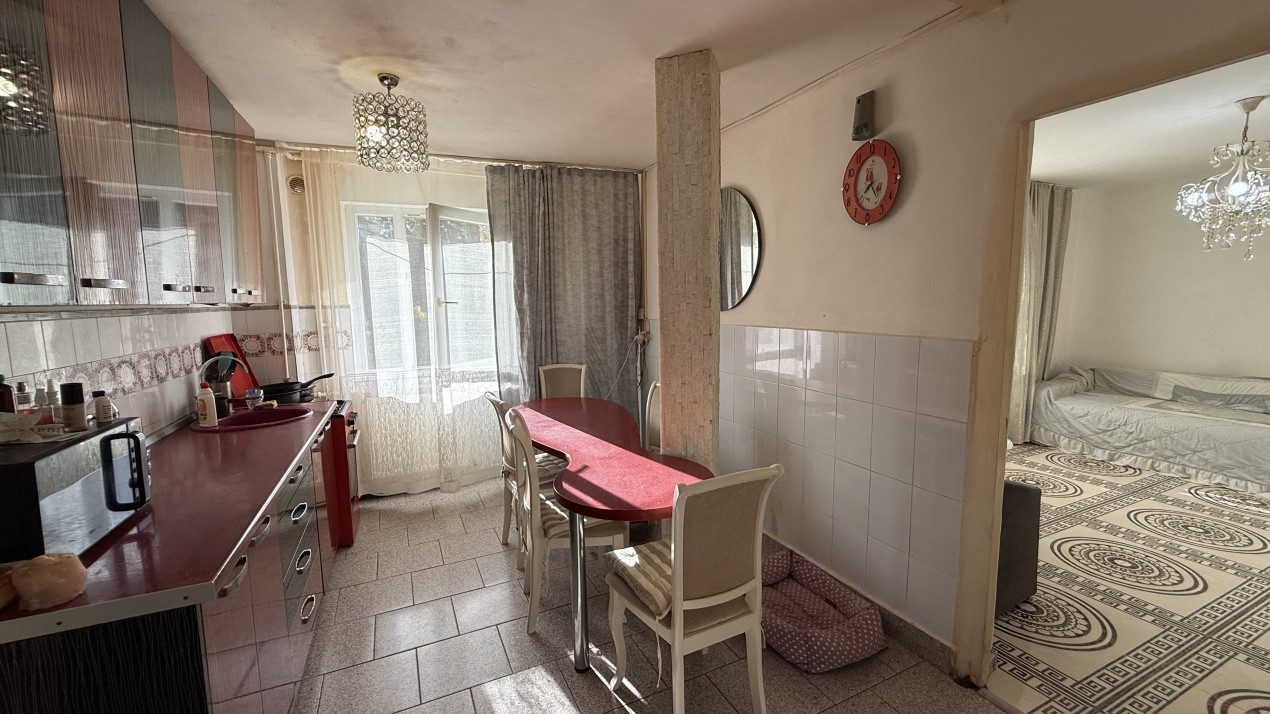 Apartament cu 3 camere, de 65mp zona Complex Diana/Gheorgheni