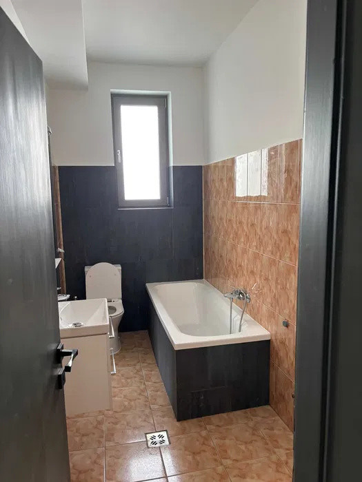 Apartament cu 5 camere,120mp, zona Centru