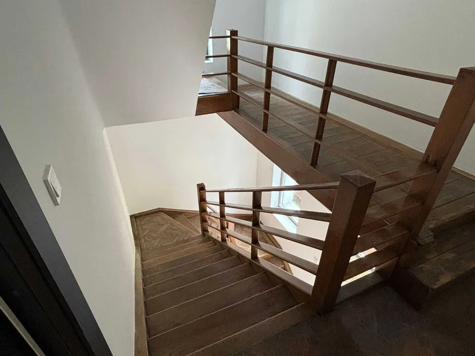 Apartament cu 5 camere,120mp, zona Centru