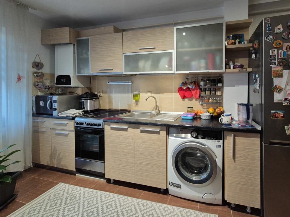 Apartament 3 camere, 64mp, Etaj 1 , 2 Parcari incluse, zona Terra