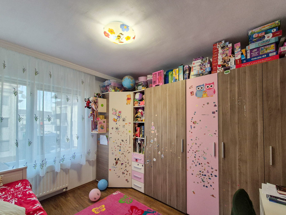 Apartament 3 camere, 64mp, Etaj 1 , 2 Parcari incluse, zona Terra