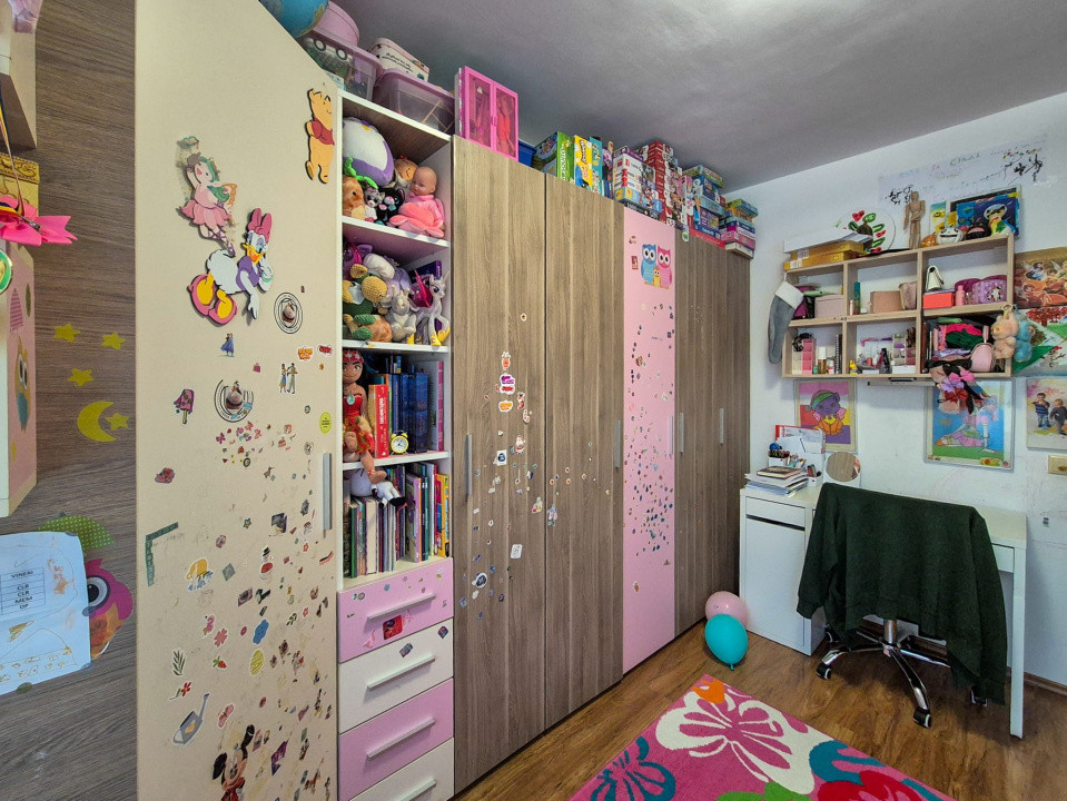 Apartament 3 camere, 64mp, Etaj 1 , 2 Parcari incluse, zona Terra