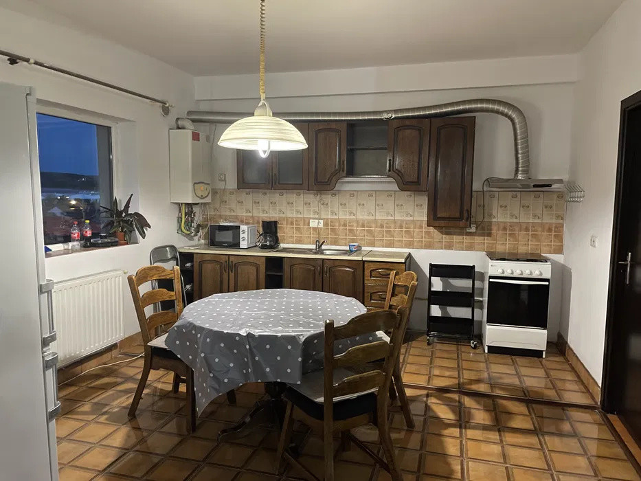 Apartament cu 4 camere, 150 mp, zona Someseni
