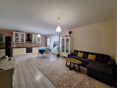 Apartament cu 2 camere, 55 mp, balcon, zona Parcului Poligon