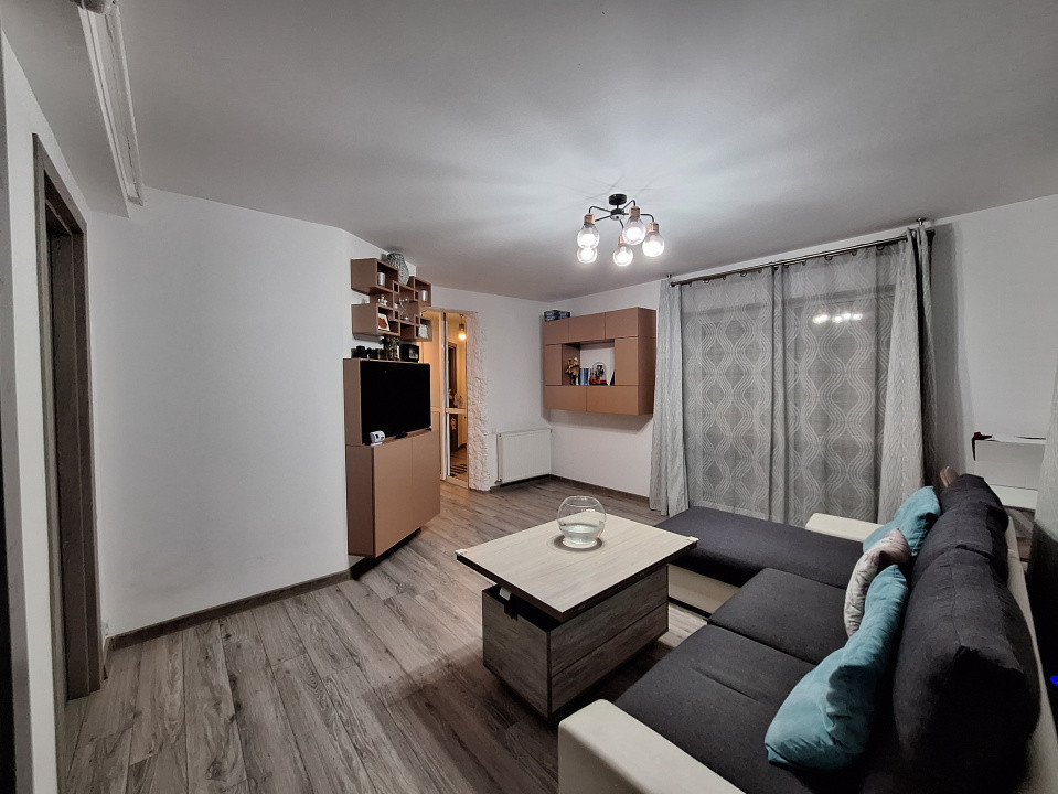 Apartament cu 3 camere, 2 bai, 2 balcoane, zona Muzeul Apei