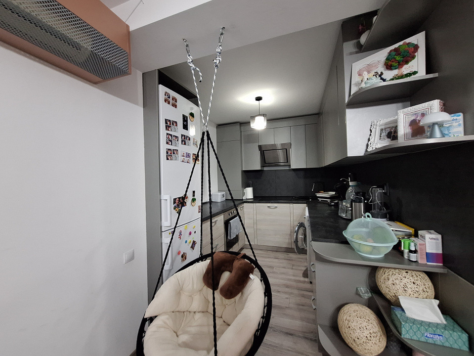 Apartament cu 3 camere, 2 bai, 2 balcoane, zona Muzeul Apei