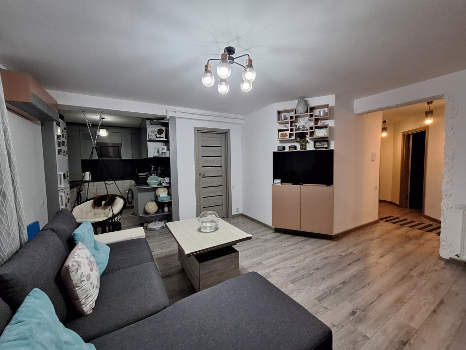 Apartament cu 3 camere, 2 bai, 2 parcari, zona Muzeul Apei