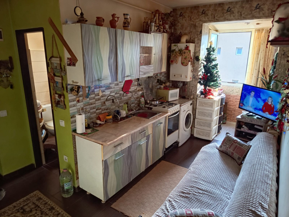 Apartament de 1 camera , 35 mp utili zona Porii