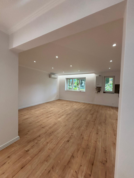 Apartament 3 camere, semidecomandat, 65 mp,  finisat , Manastur/Mehedinți 