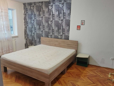Apartament cu 3 camere, 72 mp, etaj intemediar, zona Bucium