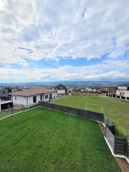 Casa moderna de inchiriat zona Voronet 