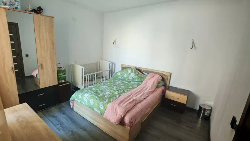 Apartament 2 camere, 50 mp+terasa de 25 mp, etaj intermediar, zona Piata Marasti