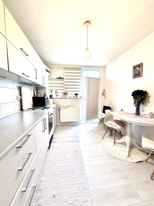 Super pret !Apartament spațios de 69 mp plus doua balcoane