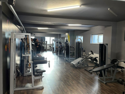 Spațiu comercial , parter, 400 mp , zona Baciu 