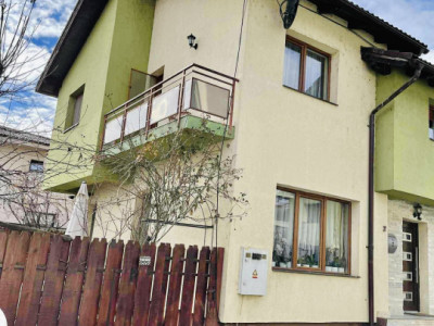 Casa tip duplex pe Urisagului , 120 mp util + pod înalt 