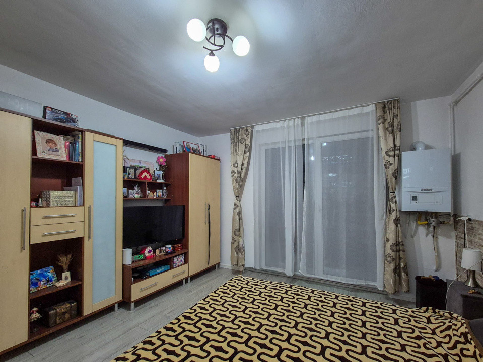 Apartament 2 camere, decomandat, 57mp + terasa 12mp/ zona Eroilor