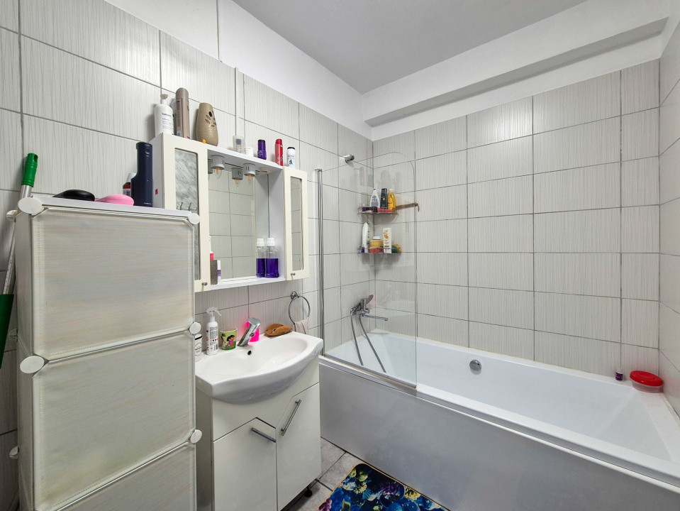 Apartament 2 camere, decomandat, 57mp + terasa 12mp/ zona Eroilor