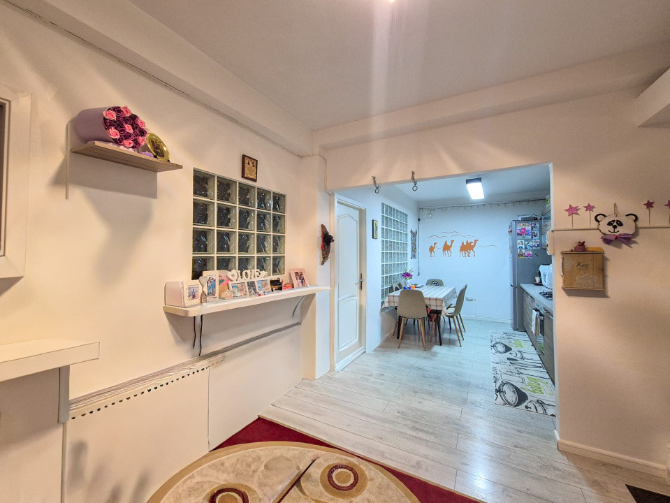 Apartament 2 camere, decomandat, 57mp + terasa 12mp/ zona Eroilor