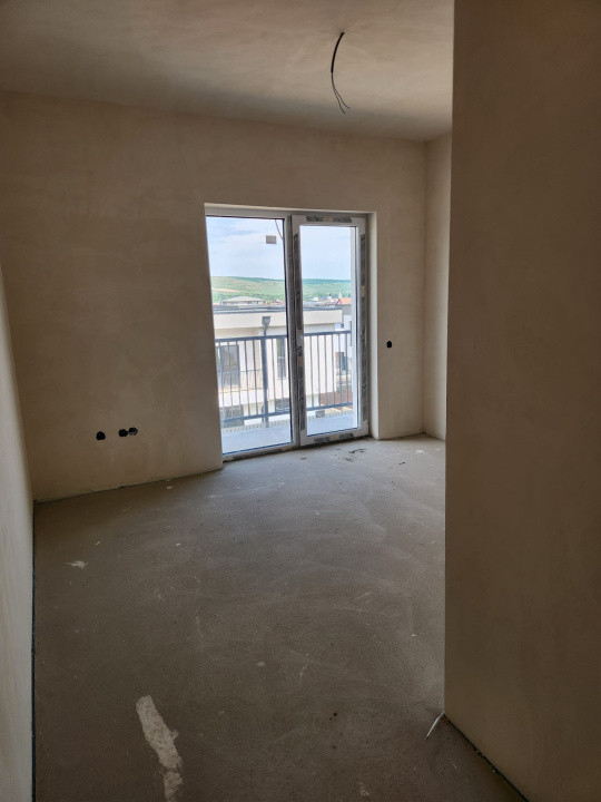 Casa tip cvatruplex,4 camere, mp teren, Zona Terra