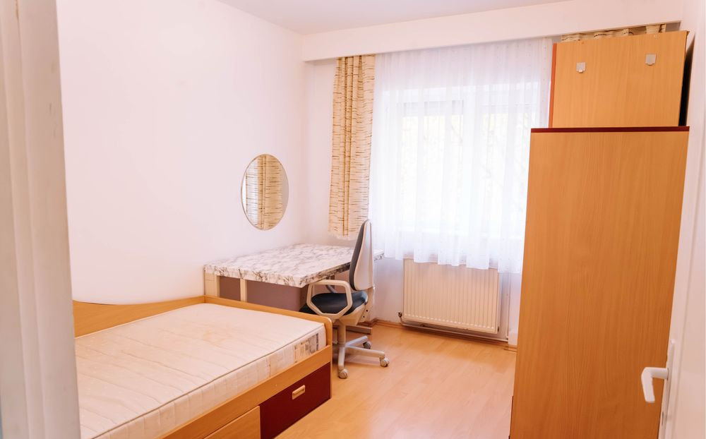 Apartament cu 3 camere, 63 mp, decomandat, etaj intemediar, zona Pasteur