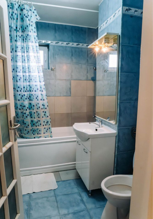 Apartament cu 3 camere, 63 mp, decomandat, etaj intemediar, zona Pasteur