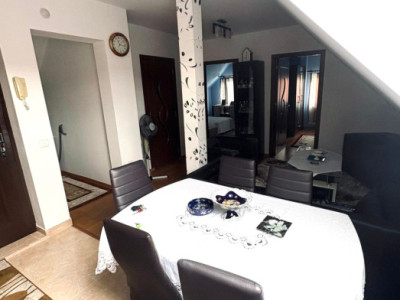 Apartament 3 camere , zona Porii