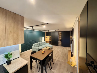 Apartament cu 2 camere, 60 mp, parcare subterana , 2 balcoane , Aer Conditionat