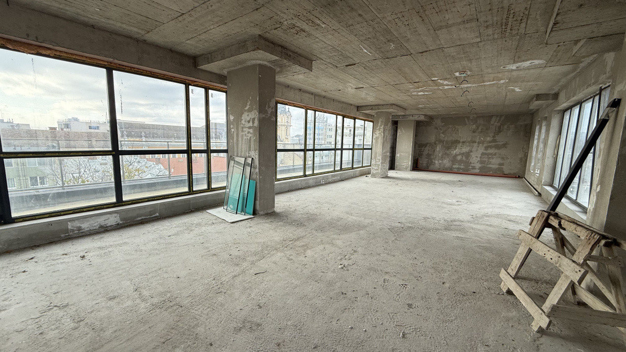 Spatiu pretabil pentru clinici si birouri in zona centrala